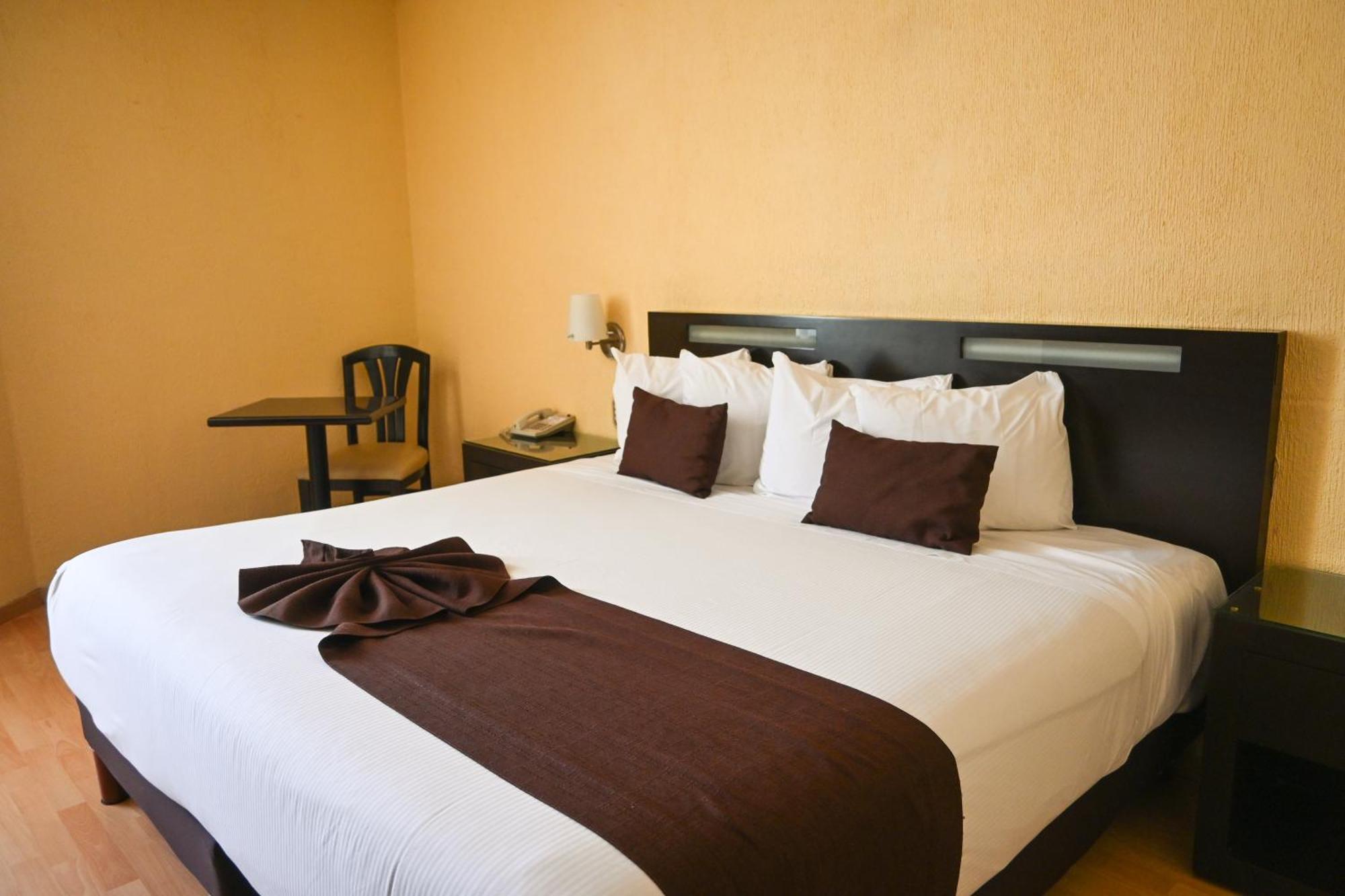 Hotel Santa Irene 瓜达拉哈拉 外观 照片