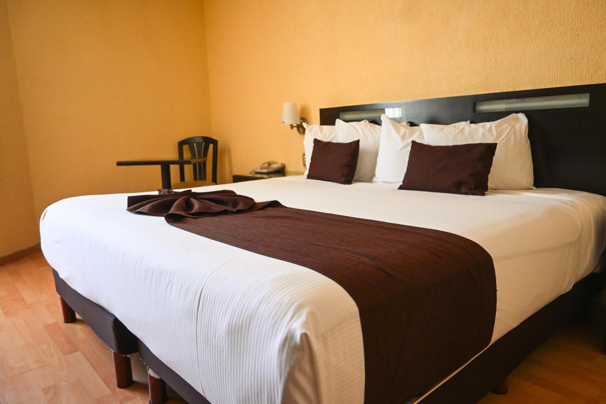 Hotel Santa Irene 瓜达拉哈拉 外观 照片