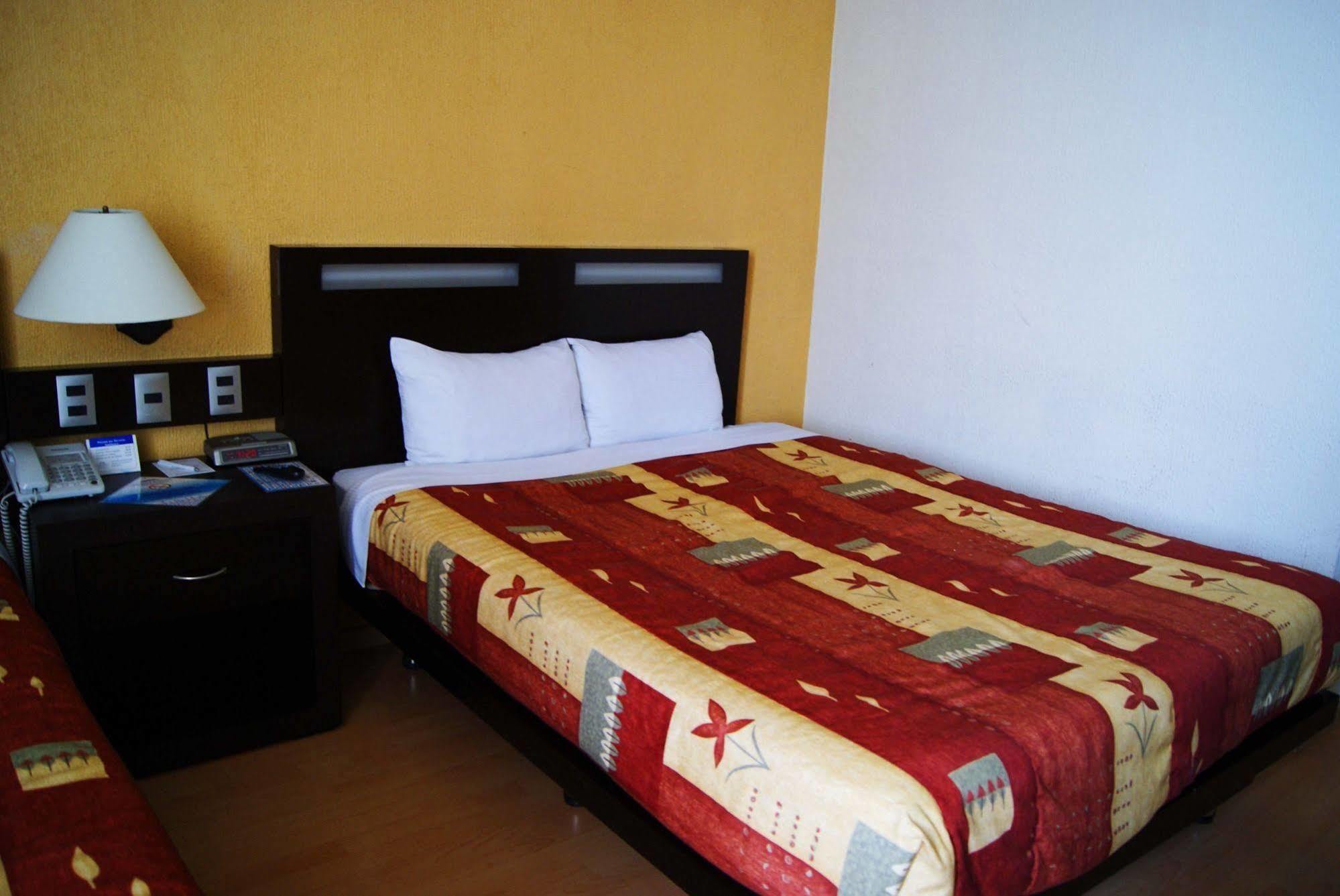Hotel Santa Irene 瓜达拉哈拉 外观 照片